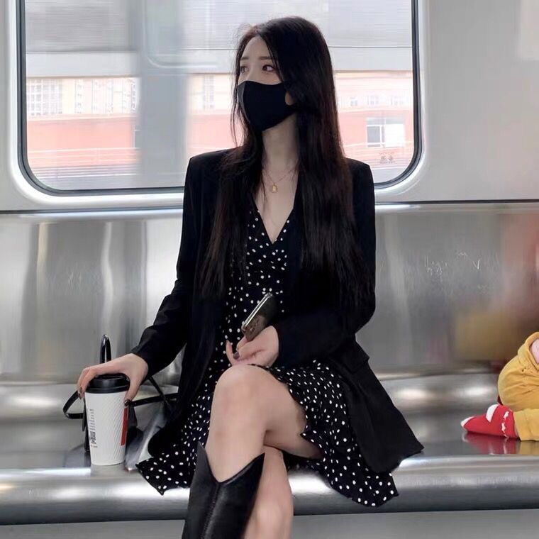 2021年早秋装新款女气质女神范西装套装法式波点黑色连衣裙子夏季