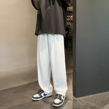 白色