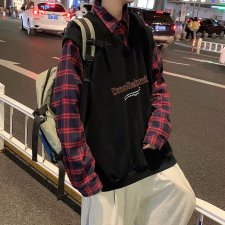 黑色