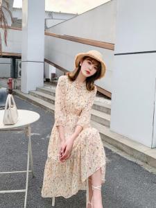 田园风情碎花连衣裙,女装连衣裙,西子季