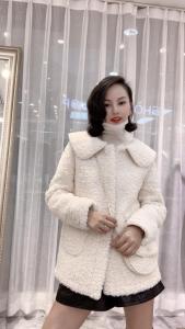 冬装新款，皮毛一体配包包。,女装,时尚名门