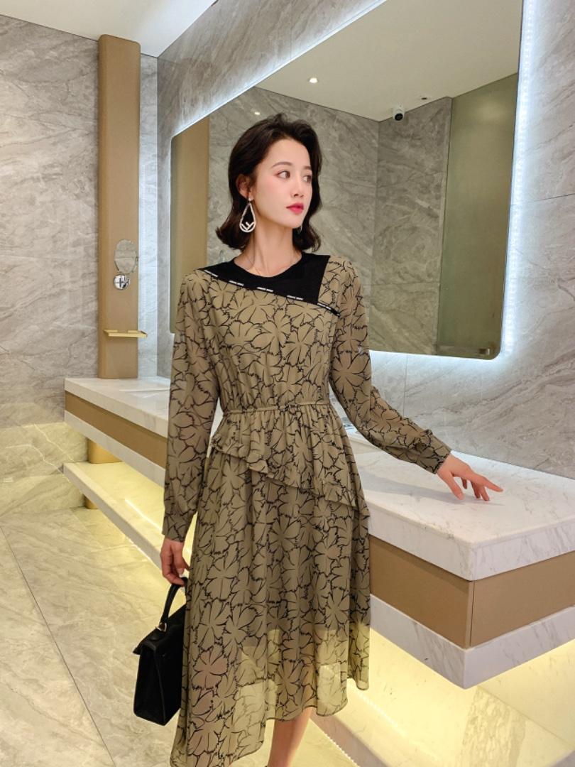 【现货】2021春季新款休闲修身显瘦连衣裙，女装连衣裙，荷塘月色