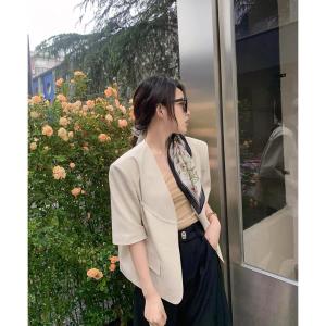 设计款链条中袖西装,女装西装,UPUP