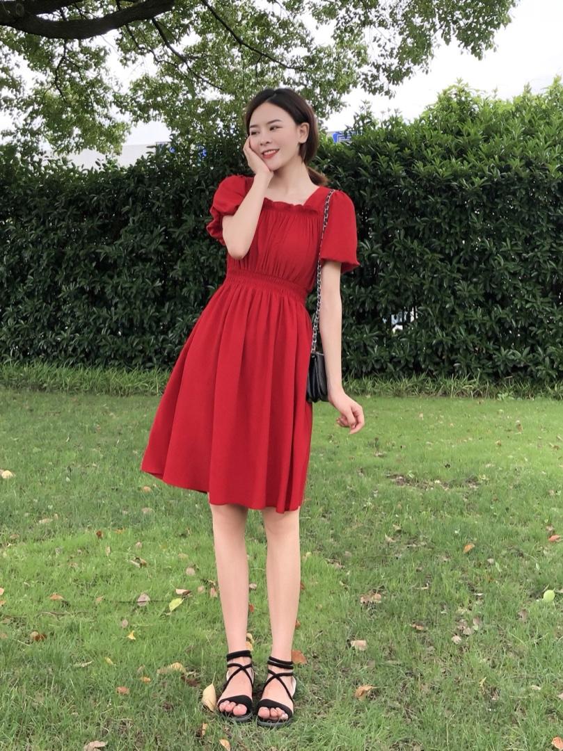 收腰显瘦连衣裙，女装连衣裙，百变诱惑