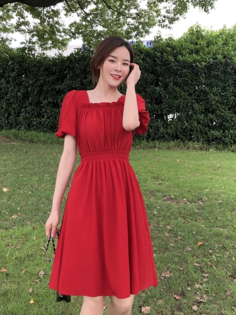 收腰显瘦连衣裙，女装连衣裙，百变诱惑