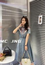 夏季新款流苏设计牛仔连衣裙，女装连衣裙，泡泡糖