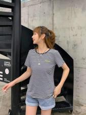 AX8011夏季休闲百搭刺绣条纹纯棉短袖T恤，女装T恤，L·H·X