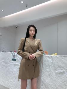 羊毛面料，女装，KUNSWEAR琨丝薇尔(3F)
