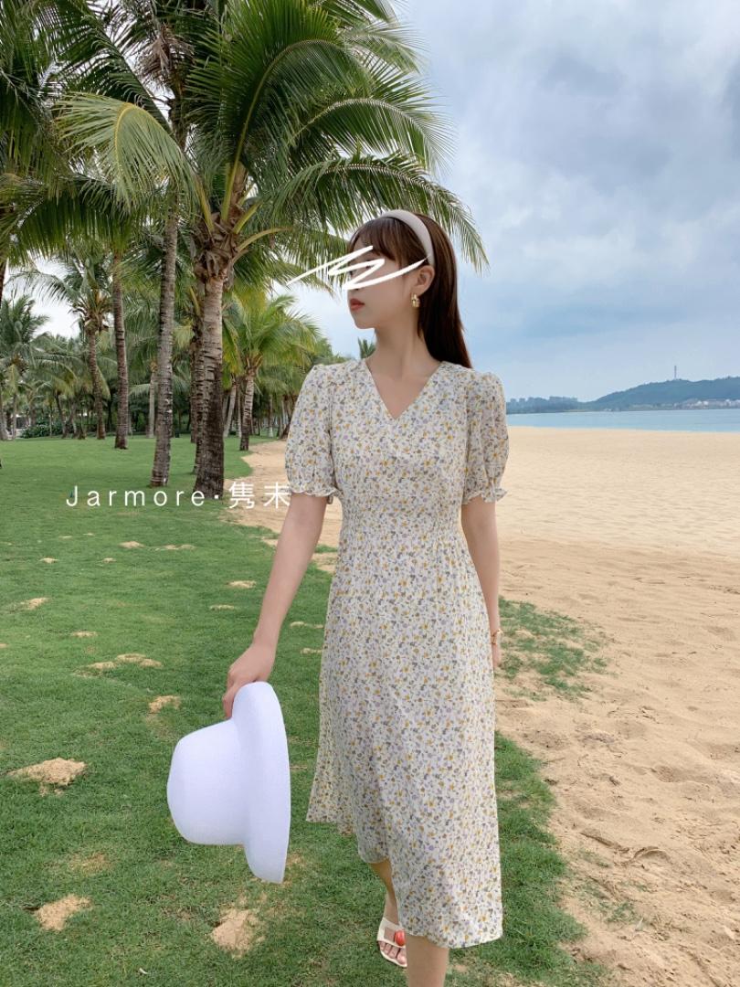 碎花连衣裙，女装连衣裙，隽末