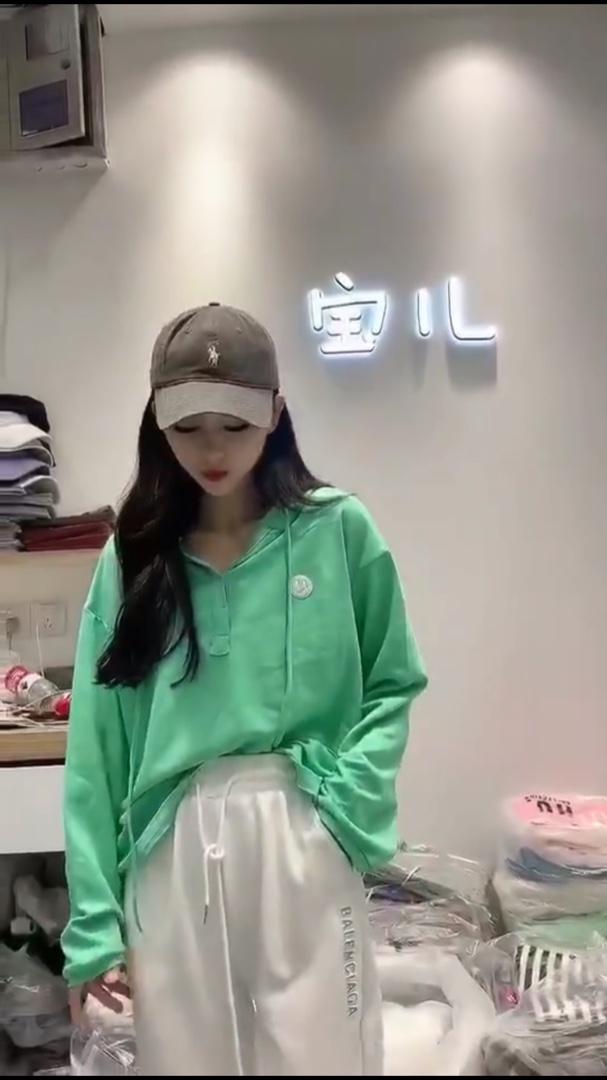 笑脸小衫现货，女装，魅力可诗