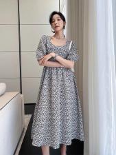 夏季新款碎花连衣裙，女装连衣裙，冰雪兒