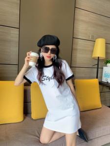 女装