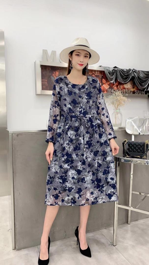 春装连衣裙，女装连衣裙，英蝶舞
