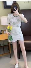 2021夏季绣花圆领上衣小衫，女装，千衣百顺