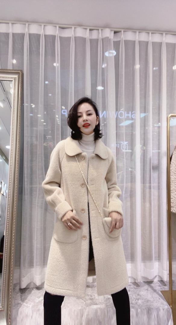 冬季，黄金貂配包包，女装，时尚名门