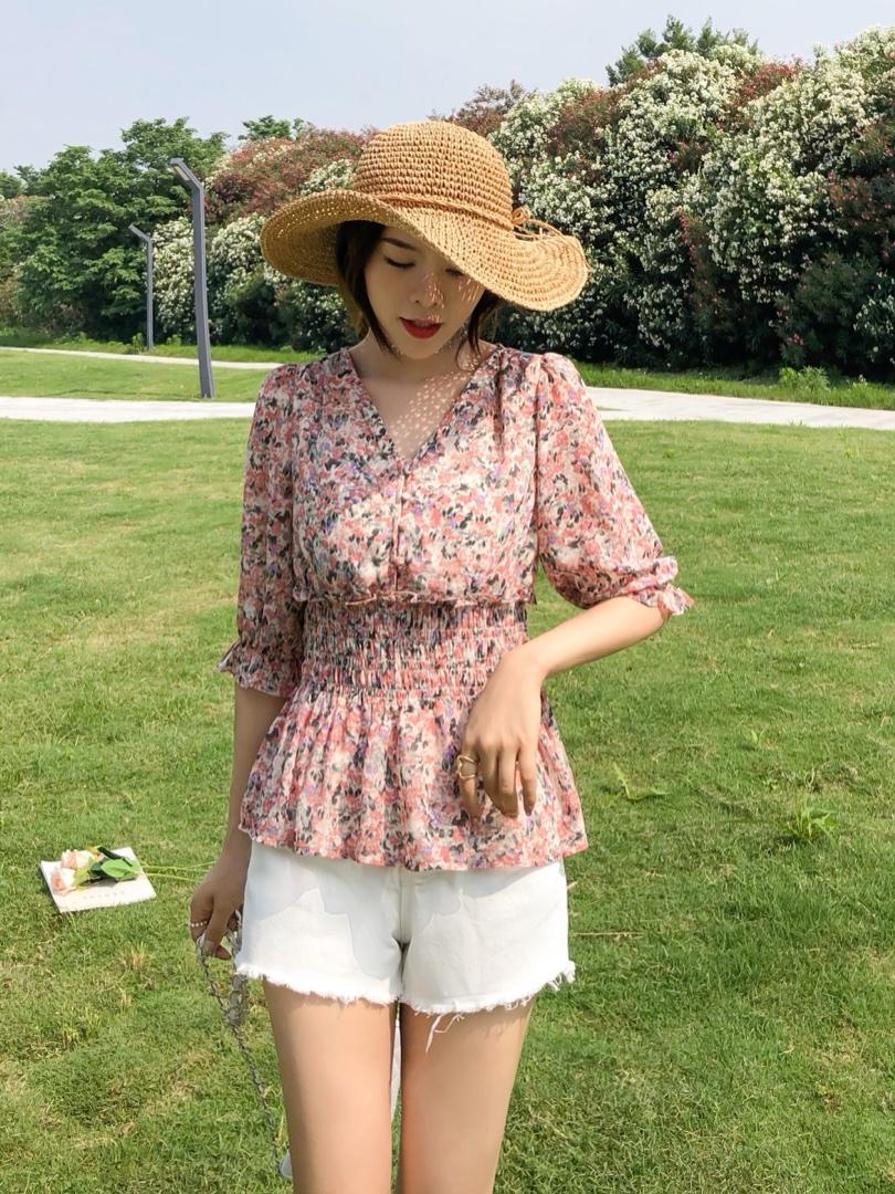 百搭花色收腰美上衣，女装，百变诱惑