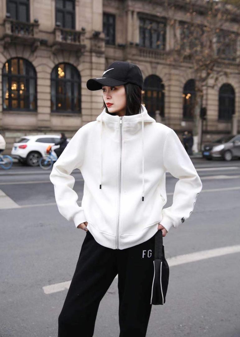 春款爱心带帽开衫，女装，魅力可诗