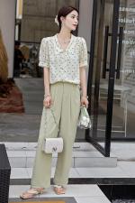 2021新款夏季碎花短袖上衣，女装，初婇