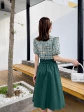 夏季新款绿色格子木耳边休闲淑女套裙，女装，水锦红