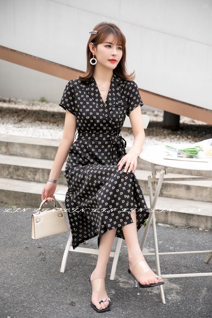 气质款连衣裙，女装连衣裙，莲佳妮