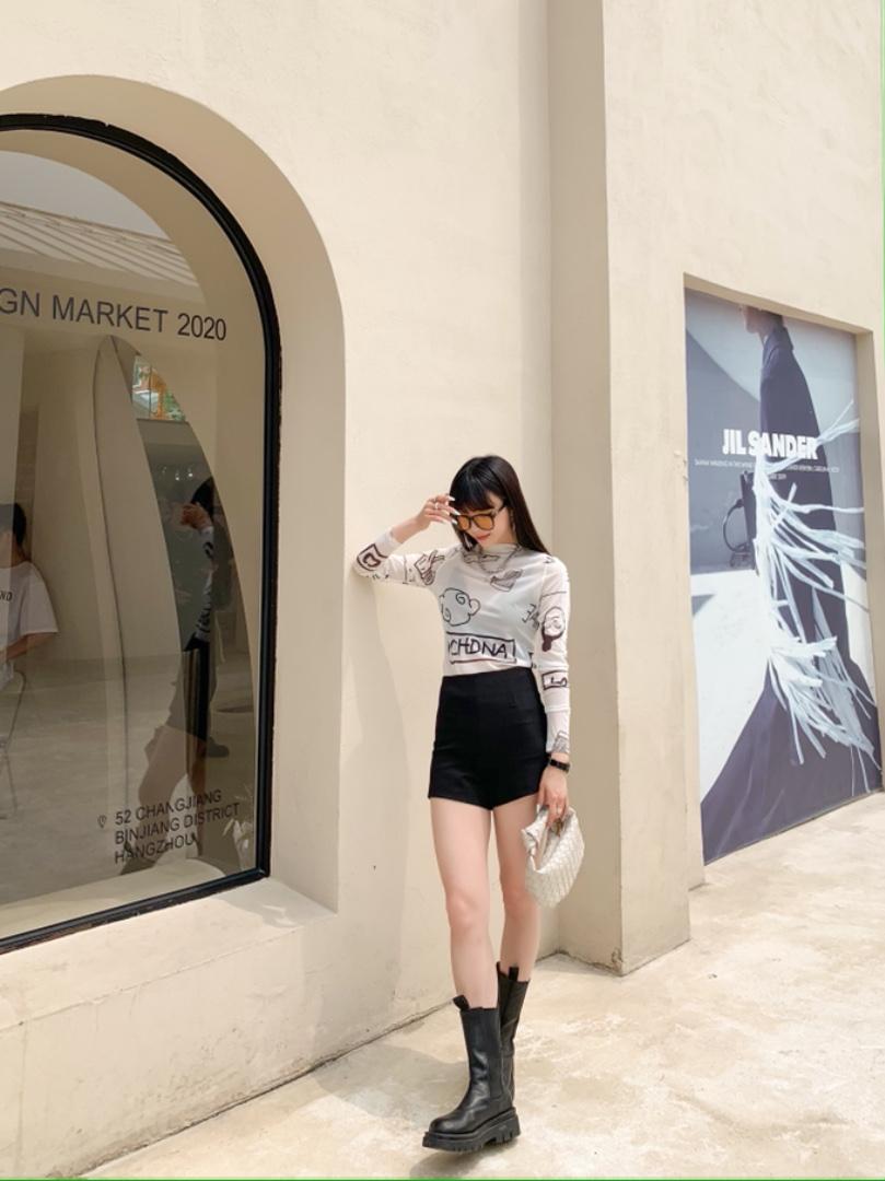 涂鸦打底衫时髦洋气，女装，Queena PHoebe