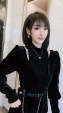 【现货】丝绒露肩连衣裙,女装连衣裙,艾丹迪蔓