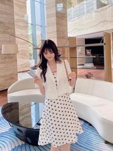 韩版吊带碎花连衣裙?西装外套,女装背心吊带,雾灵水Lady-Lin