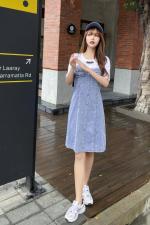 现货简约时尚大方款连衣裙，女装连衣裙，金地雪