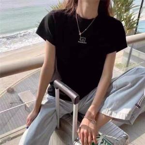 现货、纯棉休身版T、质地柔软舒适，女装，素墨