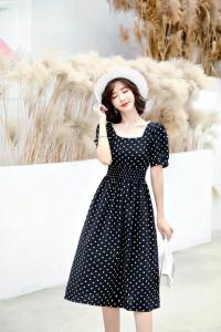 夏季新款。雪纺连衣裙,女装连衣裙,时尚靓女孩