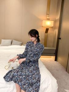 2021春季新品连衣裙,女装连衣裙,荷塘月色