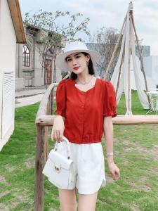 女装