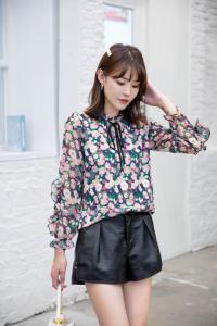 女装