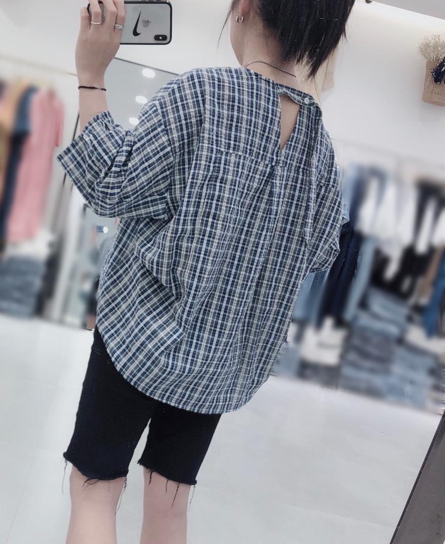 后小漏背格子上衣，女装，魅力可诗