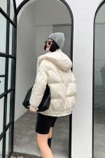 休闲可爱款羽绒服，女装羽绒服，哥卓