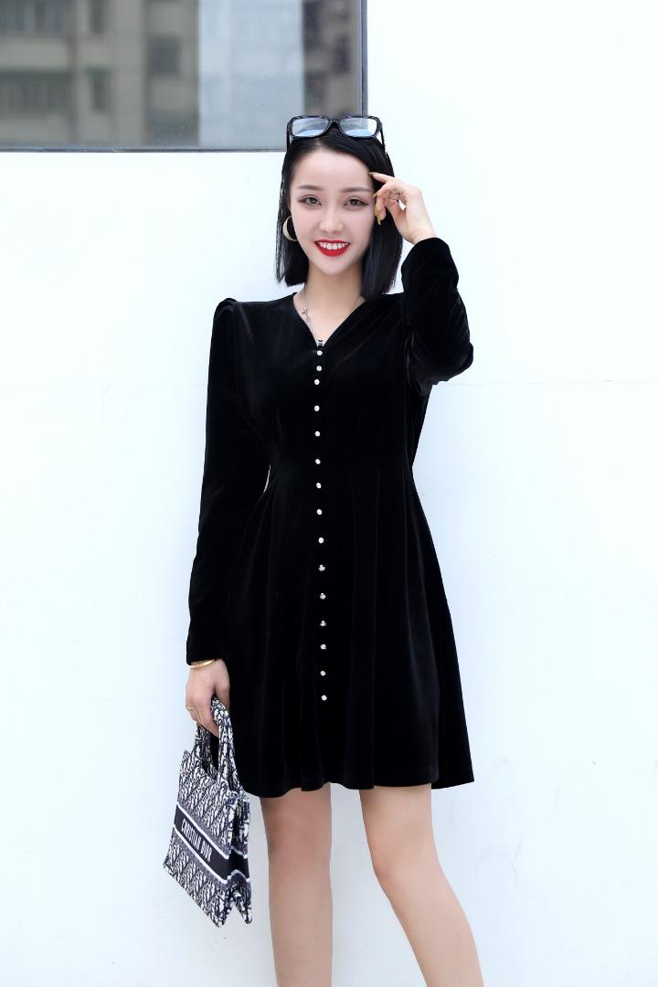 【现货】亮扣丝绒连衣裙，女装连衣裙，艾丹迪蔓