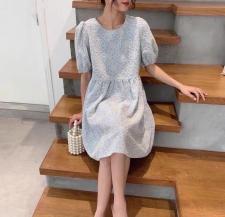 W772法式复古刺绣花朵夏季新款泡泡袖温柔风甜美连衣裙，女装连衣裙，L·H·X