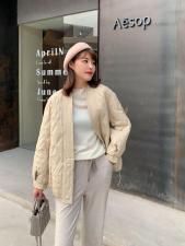 9801款羽绒服 重工艺行线锁绒，90白鸭绒特保暖 回弹轻柔，女装羽绒服，蓝衣可