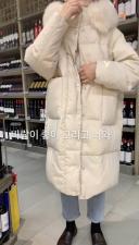 羽绒服大毛领，女装羽绒服，载美