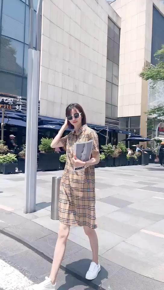 夏季新款，连衣裙，女装连衣裙，万姿风情