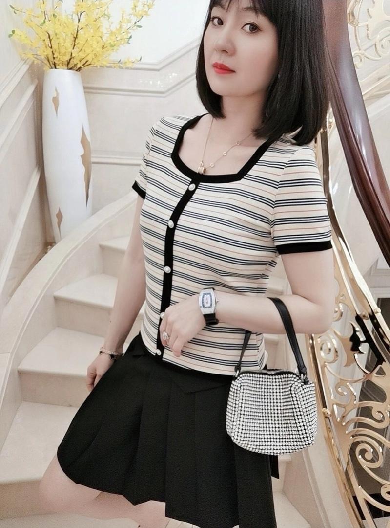 小香风棉T，女装，赫琳娜
