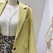 DR春装新款黄色两粒扣西装外套！均码！版型很正，女装西装，DARA ROSE