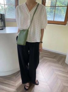 韩系ｖ领蕾丝小衫，女装，素宇 SUYU