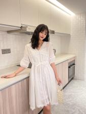 【现货】夏季新款重工钉珠v领收腰连衣裙，女装连衣裙，裴兔子