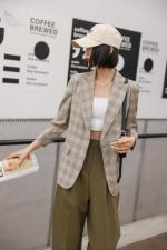 现货2021新春瘦身格子西服，女装，锦华秀逸