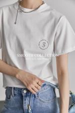 现货简约字母品牌logoT，女装，SMOOTH