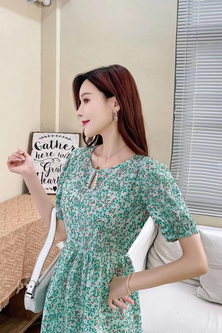 碎花连衣裙，女装连衣裙，薏朵