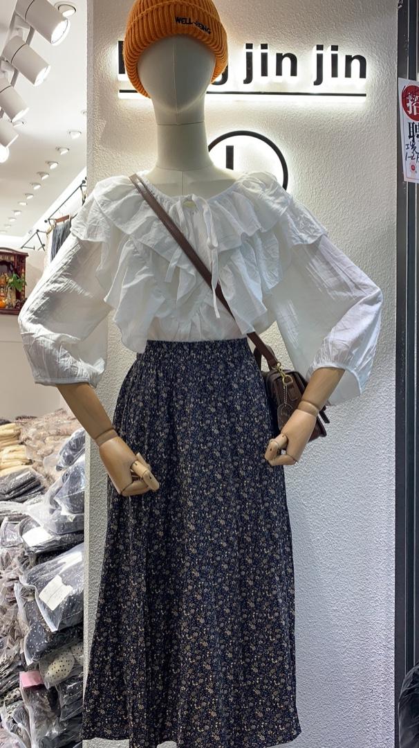 欢迎各位亲爱的莅临店铺选购哦，女装，亮金金