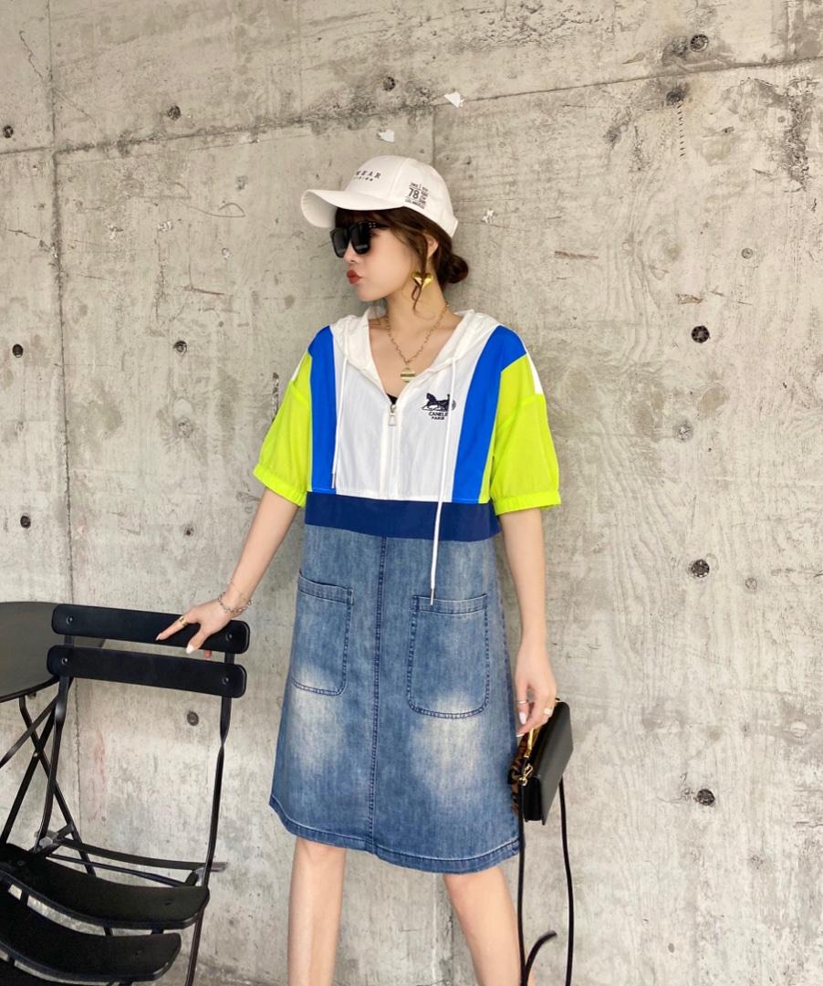 【现货】夏季新款防晒撞色拼接牛仔连帽潮款连衣裙，女装连衣裙，微迪菲