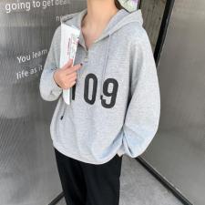 【现货】2021新款春纯色简约数字印花半开拉链连帽卫衣，女装卫衣/绒衫，壹题YITI